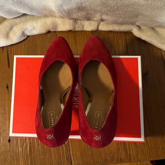 Coach Urban Suede Red 4" Heels/Pumps, sz 7.5 - Picture 6 of 10